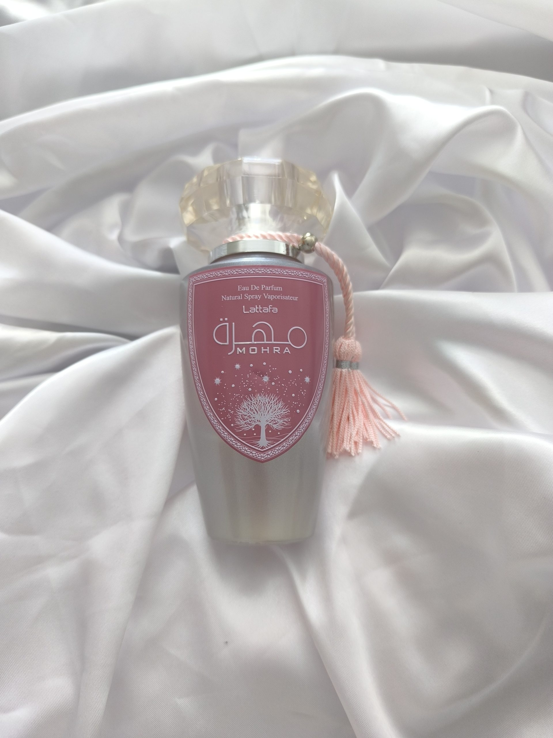 Image d'une bouteille du parfum de dubai mohra